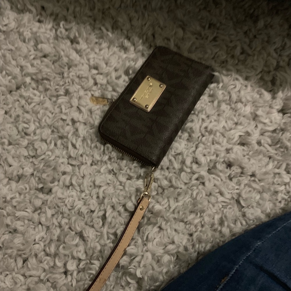 Micheal Kors wallet